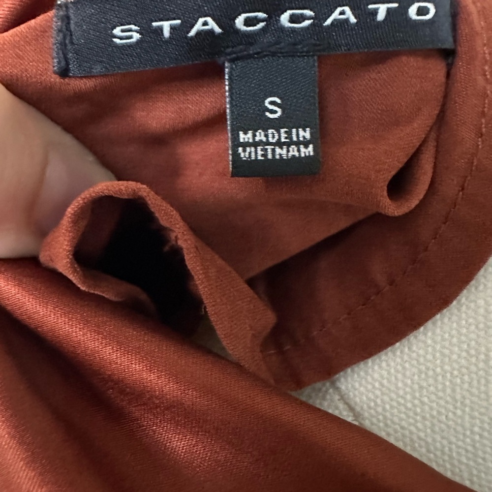 Staccato Terracotta Hooded Vest - Picture 3 of 3